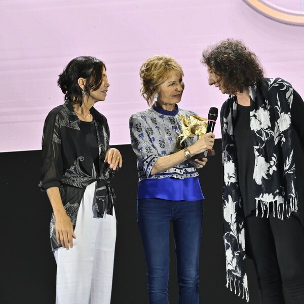 Lilli Gruber Con Maria Cuffaro E Gabriella Simoni